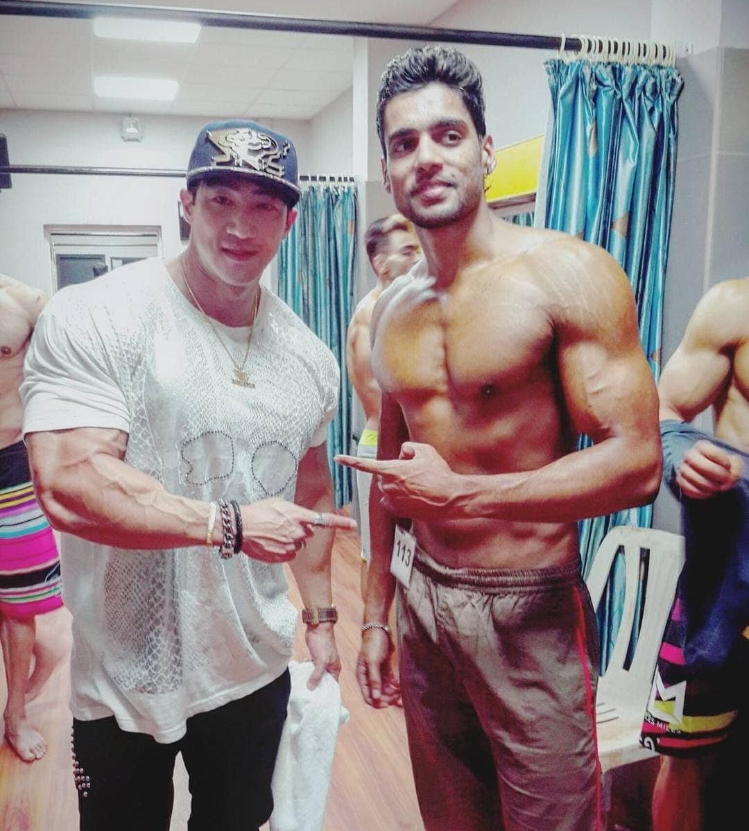 Celebrity meet photo with yellow jacket